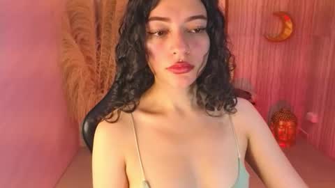 Valkiria  online show from November 18, 1:15 pm