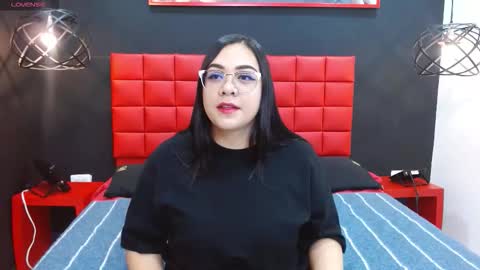 Snapshot of valkirye_ chatting on March 13, 11:28 am Valkirye online show from March 13, 11:28 am