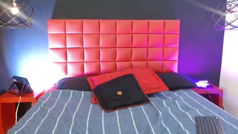 Snapshot of valkirye_ chatting on March 25, 11:16 am Valkirye online show from March 25, 11:16 am