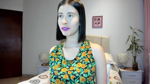 Macarena online show from December 18, 2:53 am