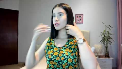 Macarena online show from February 18, 1:54 am