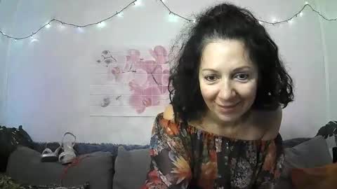 Snapshot of valleriwind chatting on May 14, 2:07 am ValleriWind online show from May 14, 2:07 am