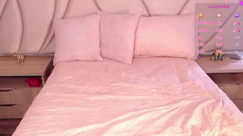 Vallery online show from September 10, 6:52 pm