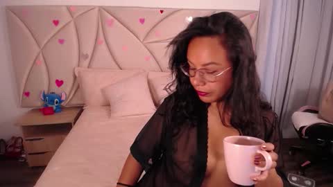 Snapshot of valleryc chatting on February 28, 12:06 pm Vallery online show from February 28, 12:06 pm