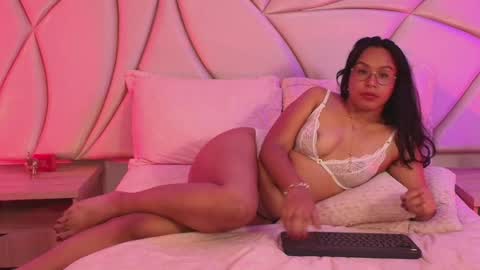 Vallery online show from May 2, 3:11 am
