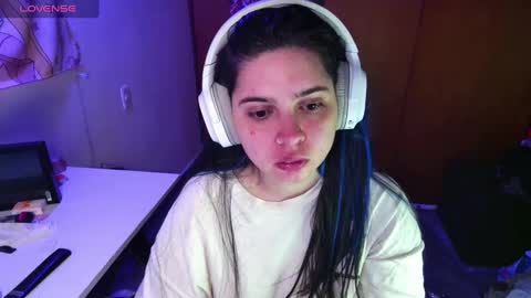 Snapshot of vallolet1_ chatting on January 14, 11:16 pm Im Violet online show from January 14, 11:16 pm