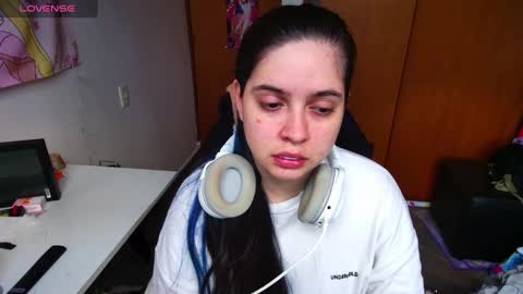 Snapshot of vallolet1_ chatting on January 15, 9:20 pm Im Violet online show from January 15, 9:20 pm