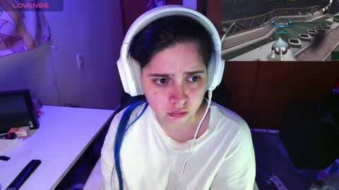 Snapshot of vallolet1_ chatting on January 16, 12:23 am Im Violet online show from January 16, 12:23 am