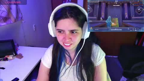 Snapshot of vallolet1_ chatting on January 20, 5:26 am Im Violet online show from January 20, 5:26 am