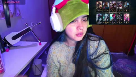 Snapshot of vallolet1_ chatting on January 25, 6:55 am Im Violet online show from January 25, 6:55 am