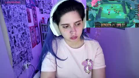 Snapshot of vallolet1_ chatting on September 28, 6:52 am Im Violet online show from September 28, 6:52 am