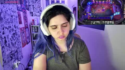 Snapshot of vallolet1_ chatting on October 16, 2:01 am Im Violet online show from October 16, 2:01 am