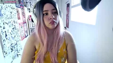 Snapshot of vallolet1_ chatting on October 19, 8:53 pm Im Violet online show from October 19, 8:53 pm