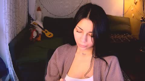 Snapshot of valorant_girl chatting on December 28, 7:33 am Little Devil online show from December 28, 7:33 am