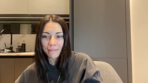 Snapshot of valorant_girl chatting on January 23, 1:24 pm Little Devil online show from January 23, 1:24 pm