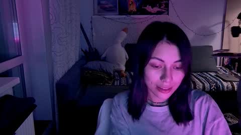 Snapshot of valorant_girl chatting on February 5, 10:01 pm Little Devil online show from February 5, 10:01 pm