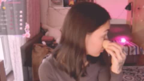 Snapshot of valorant_girl chatting on February 12, 1:27 pm Little Devil online show from February 12, 1:27 pm