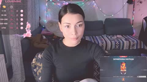 Snapshot of valorant_girl chatting on February 12, 4:33 pm Little Devil online show from February 12, 4:33 pm