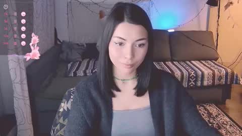 Snapshot of valorant_girl chatting on February 13, 4:39 pm Little Devil online show from February 13, 4:39 pm