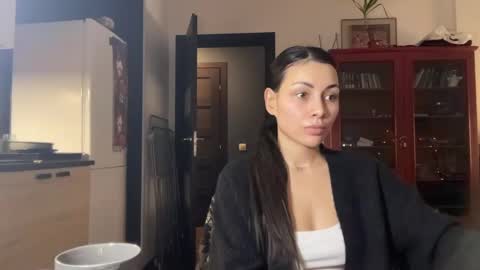 Snapshot of valorant_girl chatting on February 15, 9:04 pm Little Devil online show from February 15, 9:04 pm