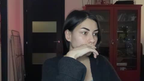 Snapshot of valorant_girl chatting on February 25, 5:36 pm Little Devil online show from February 25, 5:36 pm