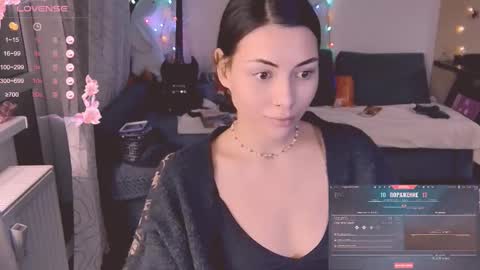 Snapshot of valorant_girl chatting on February 27, 5:36 pm Little Devil online show from February 27, 5:36 pm