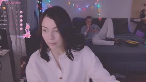 Snapshot of valorant_girl chatting on March 1, 6:11 pm Little Devil online show from March 1, 6:11 pm