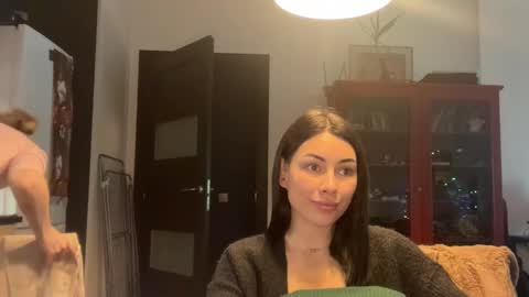 Snapshot of valorant_girl chatting on March 4, 5:03 pm Little Devil online show from March 4, 5:03 pm