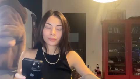 Snapshot of valorant_girl chatting on March 9, 9:14 pm Little Devil online show from March 9, 9:14 pm