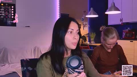 Snapshot of valorant_girl chatting on September 10, 10:43 pm Little Devil online show from September 10, 10:43 pm