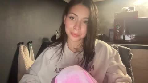 Snapshot of valorant_girl chatting on October 16, 4:41 pm Little Devil online show from October 16, 4:41 pm