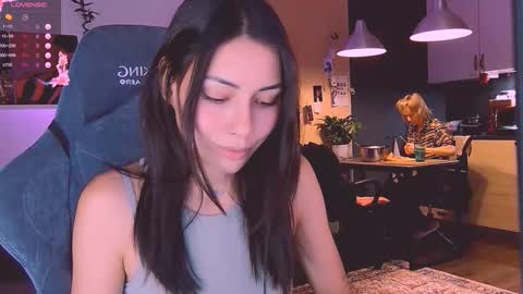 Snapshot of valorant_girl chatting on October 18, 5:35 pm Little Devil online show from October 18, 5:35 pm