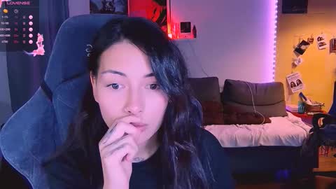 Snapshot of valorant_girl chatting on October 20, 5:02 pm Little Devil online show from October 20, 5:02 pm