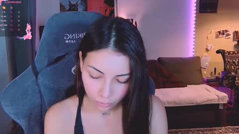 Snapshot of valorant_girl chatting on November 4, 4:06 pm Little Devil online show from November 4, 4:06 pm