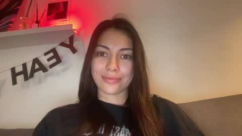 Snapshot of valorant_girl chatting on November 10, 5:45 pm Little Devil online show from November 10, 5:45 pm