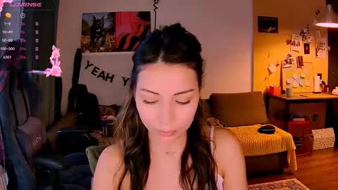 Snapshot of valorant_girl chatting on December 5, 12:14 pm Little Devil online show from December 5, 12:14 pm