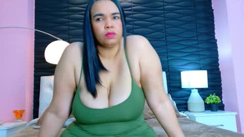 Snapshot of valrery_roussex chatting on October 13, 5:35 pm Valery online show from October 13, 5:35 pm
