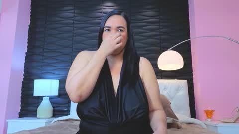 Snapshot of valrery_roussex chatting on October 28, 6:43 pm Valery online show from October 28, 6:43 pm