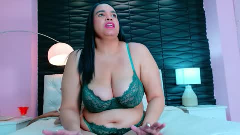 Snapshot of valrery_roussex chatting on November 5, 6:52 pm Valery online show from November 5, 6:52 pm