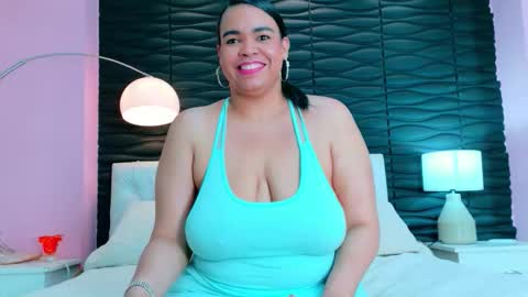 Snapshot of valrery_roussex chatting on November 6, 9:48 pm Valery online show from November 6, 9:48 pm