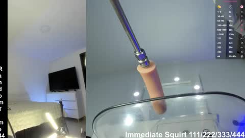 Hi Im Val a freelance model. online show from November 27, 11:40 pm