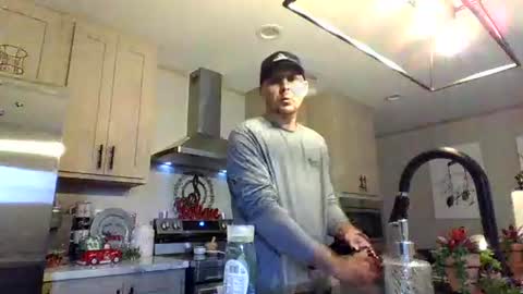 Snapshot of valvenus101 chatting on December 2, 6:14 pm Val Venus online show from December 2, 6:14 pm