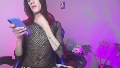 Snapshot of vamp_noah chatting on May 20, 8:26 pm Vamp Noah and Dan online show from May 20, 8:26 pm
