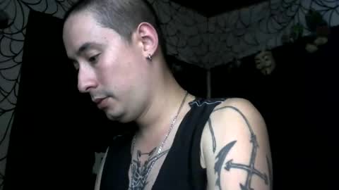 Snapshot of vampireathome chatting on January 14, 7:03 am vampireathome online show from January 14, 7:03 am