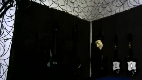 Snapshot of vampireathome chatting on February 3, 6:57 pm vampireathome online show from February 3, 6:57 pm