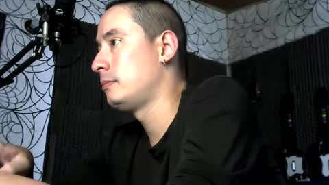 Snapshot of vampireathome chatting on February 6, 7:17 pm vampireathome online show from February 6, 7:17 pm