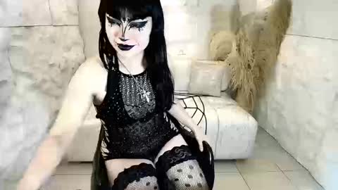 Snapshot of vampkitty_r chatting on February 26, 1:54 pm vampkitty_r online show from February 26, 1:54 pm