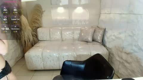 Snapshot of vampkitty_r chatting on April 29, 1:37 pm vampkitty_r online show from April 29, 1:37 pm