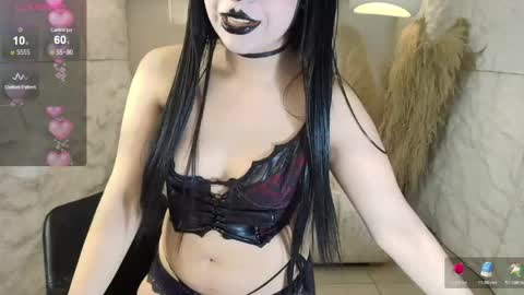 Snapshot of vampkitty_r chatting on June 3, 2:33 pm vampkitty_r online show from June 3, 2:33 pm