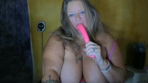 vampwoman online show from June 20, 6:27 am